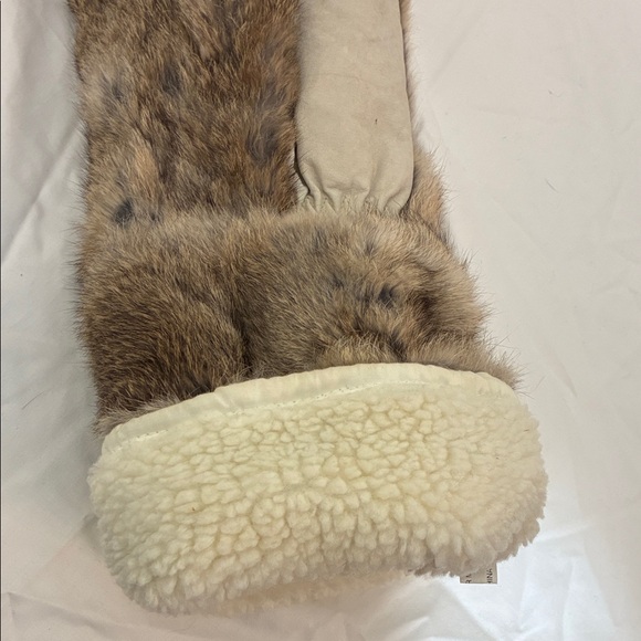 Vintage Long Fur Gloves ( unisex) - Picture 3 of 6